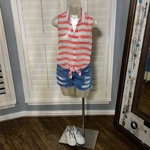 Sleeveless Delia blouse